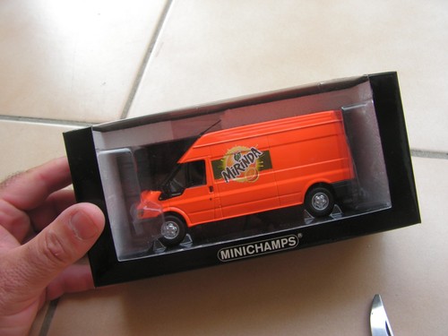 Minicampi ford transit - 1/43,